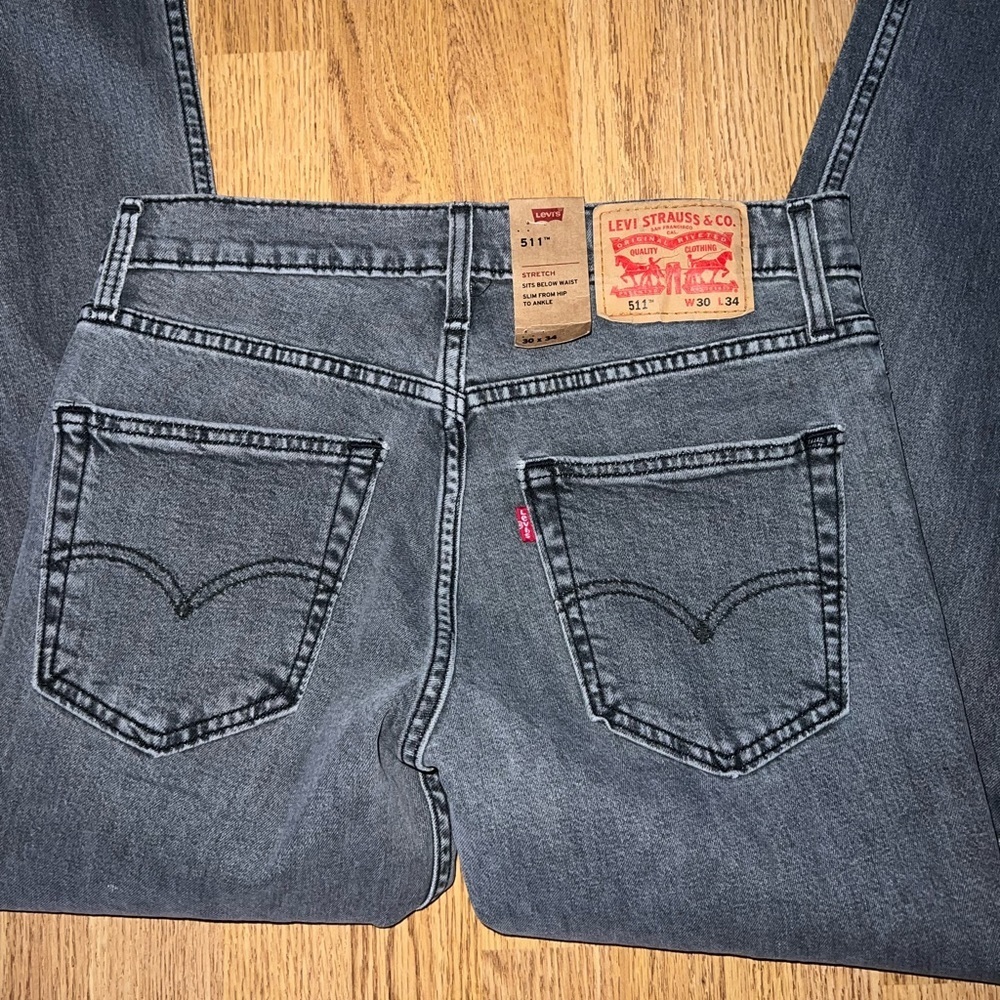 Levi Jeans - Picture 3 of 4